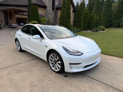 White 2019 Tesla Model 3 Long Range