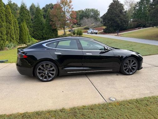 Black 2018 Tesla Model S 75D