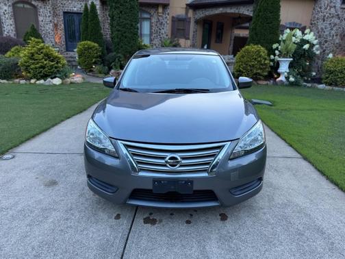 Gun Metallic 2015 Nissan Sentra SV