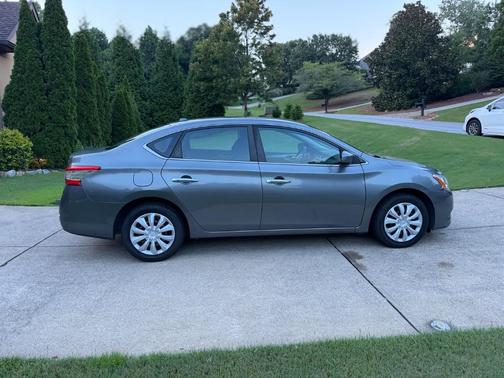 Gun Metallic 2015 Nissan Sentra SV
