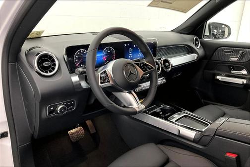 2026 Mercedes-Benz GLB 250 Base