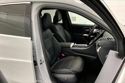 2026 Mercedes-Benz GLC 300 Base