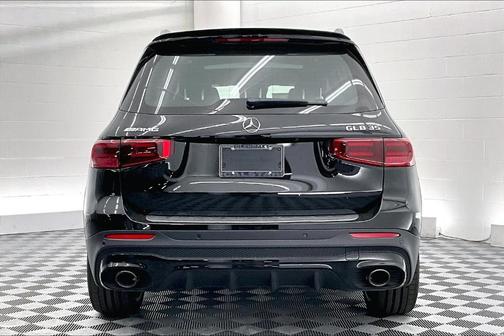 2026 Mercedes-Benz AMG GLB 35 Base