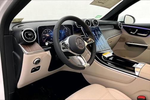 2025 Mercedes-Benz GLC 350e Base 4MATIC