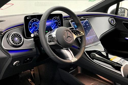 2026 Mercedes-Benz EQE 320 4MATIC