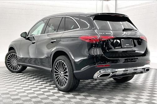 2026 Mercedes-Benz GLC 300 Base