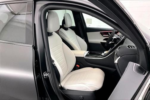2026 Mercedes-Benz GLC 300 Base