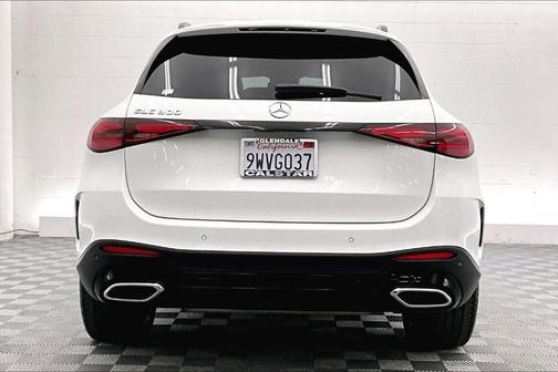 Polar White 2026 Mercedes-Benz GLC 300 Base