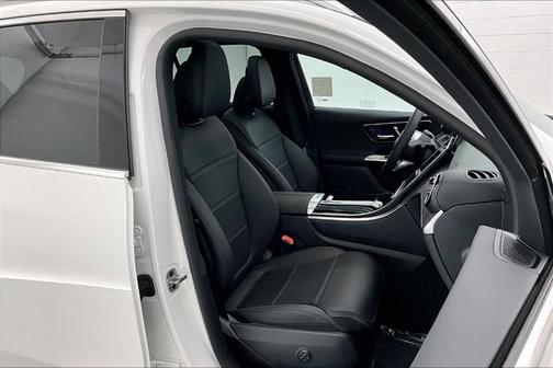 2026 Mercedes-Benz GLC 300 Base