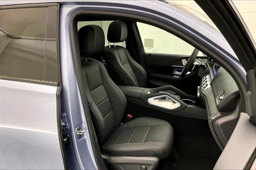 2026 Mercedes-Benz GLS 450 4MATIC