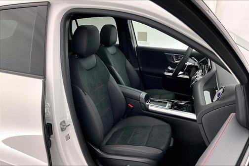 2025 Mercedes-Benz GLA 250 Base