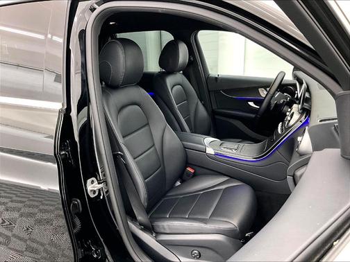 Black 2022 Mercedes-Benz GLC 300 Base 4MATIC