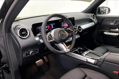 2026 Mercedes-Benz GLB 250 Base