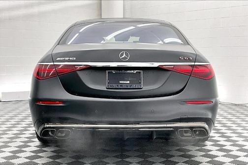 2025 Mercedes-Benz AMG S 63 E Base