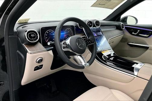 2025 Mercedes-Benz GLC 300 Base