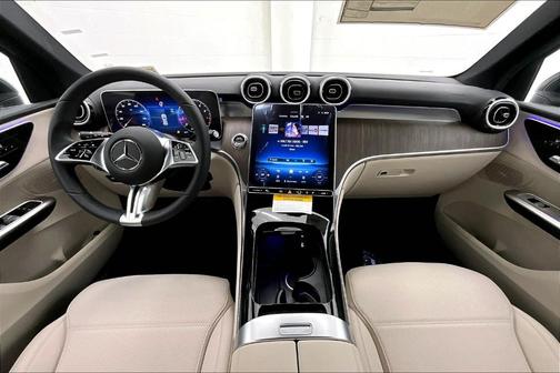 2025 Mercedes-Benz GLC 300 Base