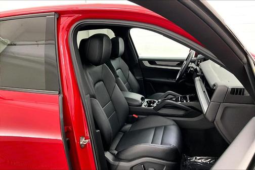 2024 Porsche Cayenne Base