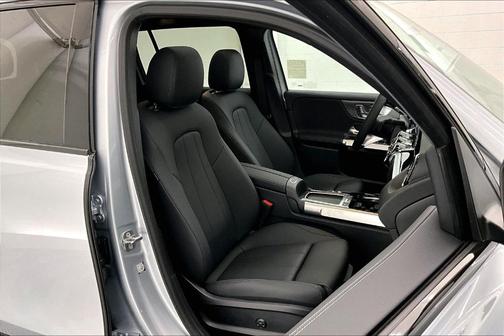 2026 Mercedes-Benz GLB 250 Base