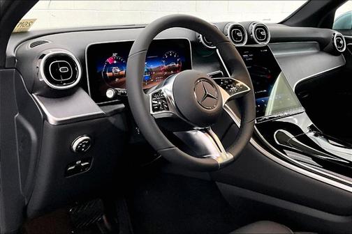 2026 Mercedes-Benz GLC 300 Base