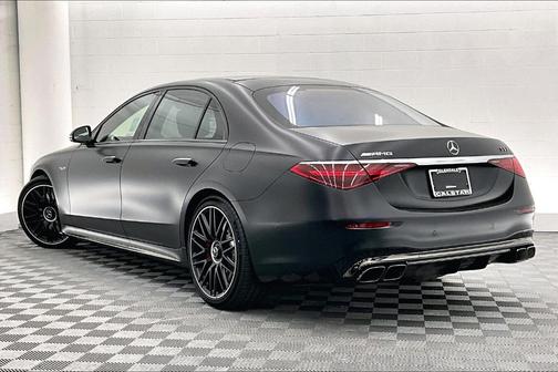 2025 Mercedes-Benz AMG S 63 E Base