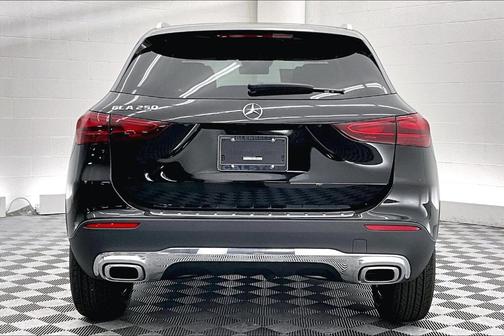 2025 Mercedes-Benz GLA 250 Base