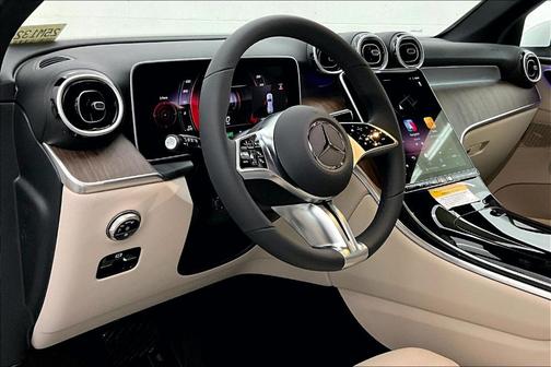 2025 Mercedes-Benz GLC 350e Base 4MATIC