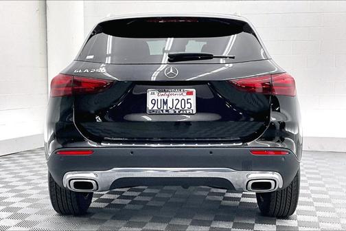 2025 Mercedes-Benz GLA 250 Base