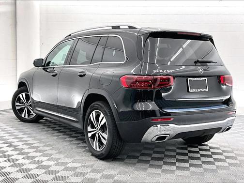 Midnight Black 2026 Mercedes-Benz GLB 250 Base