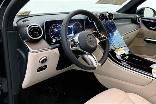 2025 Mercedes-Benz GLC 350e Base 4MATIC