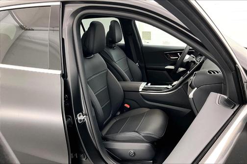 2026 Mercedes-Benz GLC 300 Base