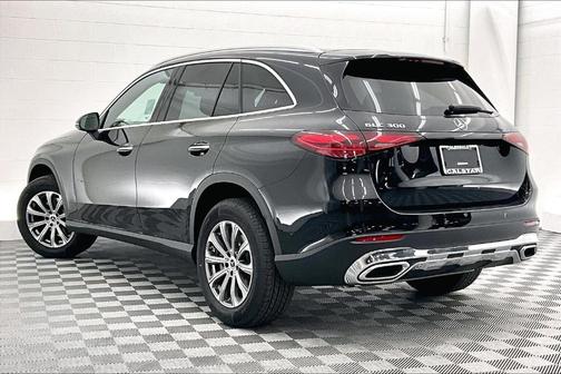 2026 Mercedes-Benz GLC 300 Base