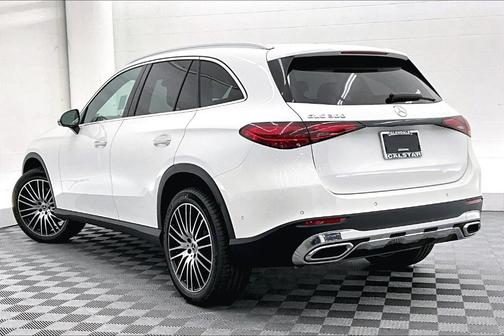 2025 Mercedes-Benz GLC 300 Base