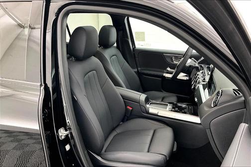 2026 Mercedes-Benz GLB 250 Base