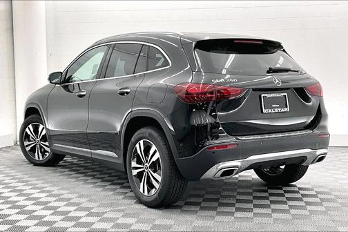 2025 Mercedes-Benz GLA 250 Base