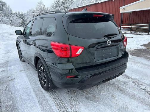 2020 Nissan Pathfinder SL 4WD