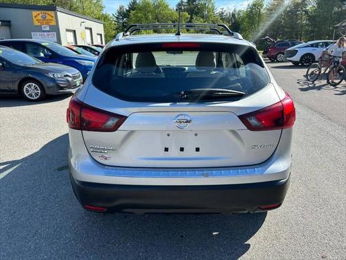 2018 Nissan Rogue Sport SV
