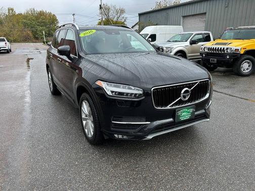 2016 Volvo XC90 T6 Momentum