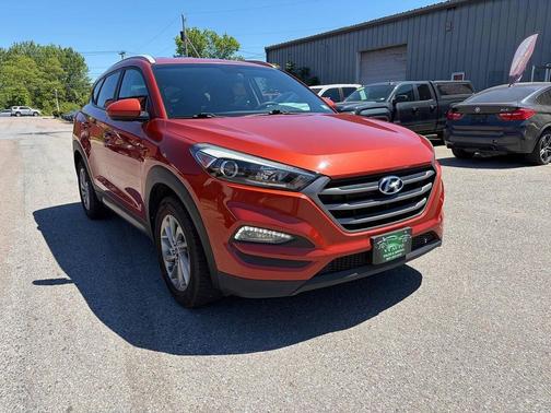 Sedona Sunset 2016 Hyundai TUCSON SE