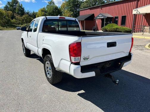 2017 Toyota Tacoma SR