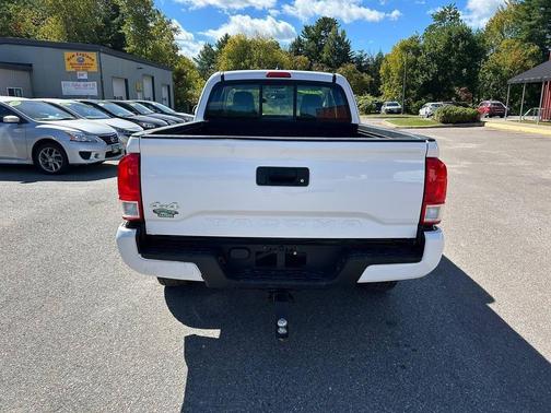 2017 Toyota Tacoma SR