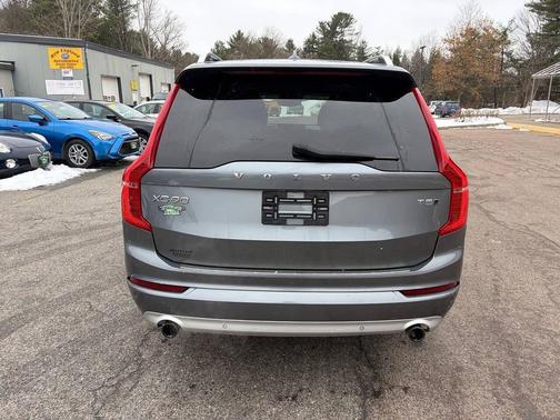 2018 Volvo XC90 T5 Momentum
