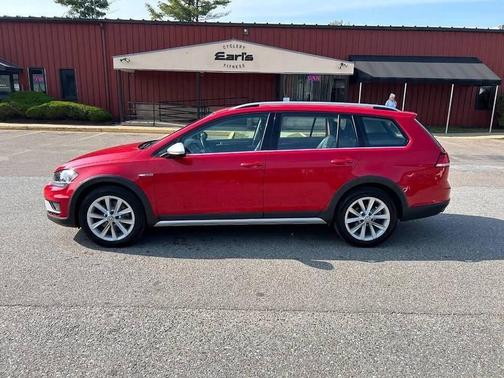 2019 Volkswagen Golf Alltrack TSI S
