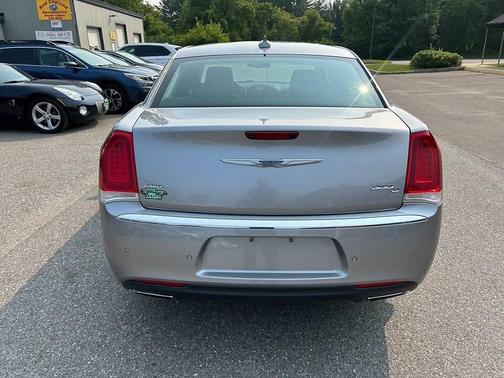 2017 Chrysler 300C Base