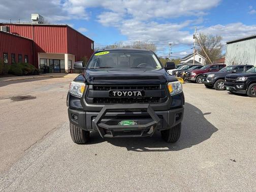 Black 2014 Toyota Tundra SR5