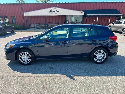 2019 Subaru Impreza 2.0i