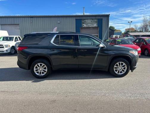 2018 Chevrolet Traverse LT Cloth