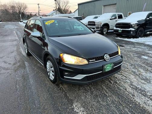 2017 Volkswagen Golf Alltrack TSI S