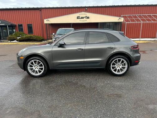 2018 Porsche Macan Base AWD 4dr SUV