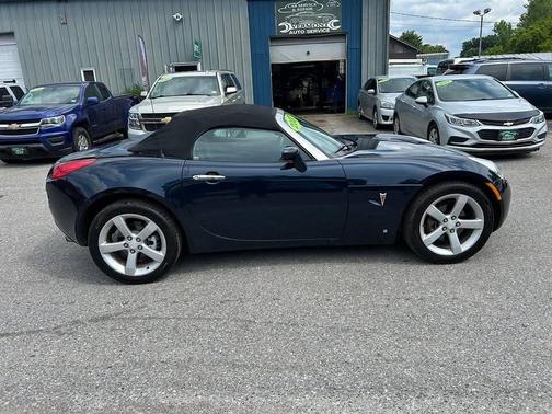 2007 Pontiac Solstice Base 2dr Convertible