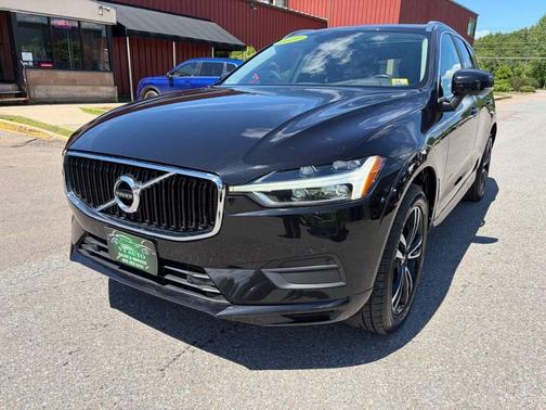 Onyx Black Metallic 2020 Volvo XC60 T5 Momentum